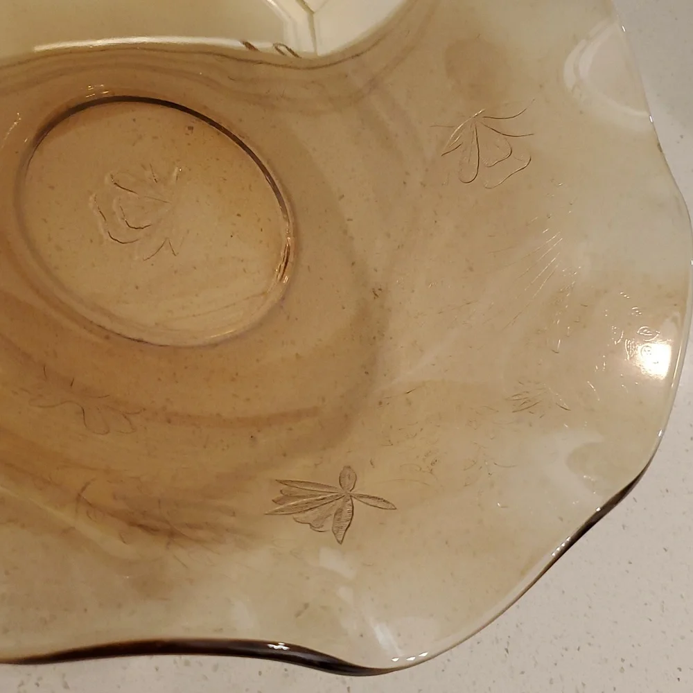 Jeanette Floragold Louisa Ruffled Bowl Carnival Glass Large 11 3/4”